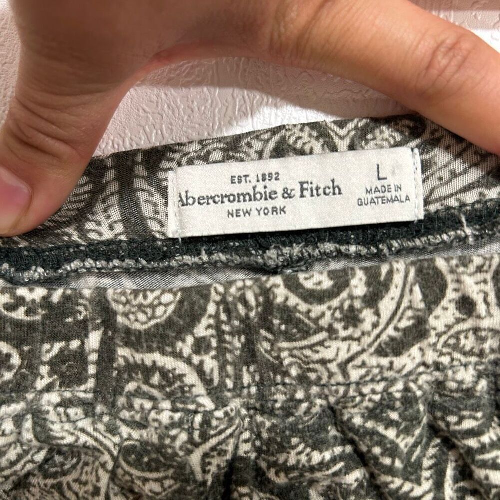 Abercrombie & Fitch Paisley Flare Pants Gray Green Boho Bell Bottom Women’s Larg - Picture 4 of 9